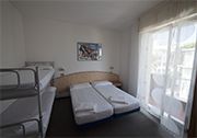 Genug Platz für alle In den großzügigen Zimmern bekommt ihr genug Freunde unter.