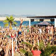 Einmalige Beachparty So habt ihr noch nie eine Beachparty erlebt. Das geht nur in Novalja.