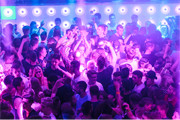 Party all night Im Tropics finden definitive die besten Party in Town statt.
