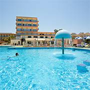 Pool Relaxe, Chill and Enjoy your Holiday.